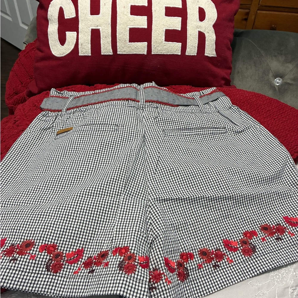 Revolve’s Black and White Checkered Women Shorts with Red Floral Embroidery - Picture 2 of 3